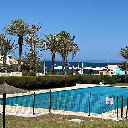 טורבייחה Sea View Apartment Beach Front Punta Prima מראה חיצוני תמונה