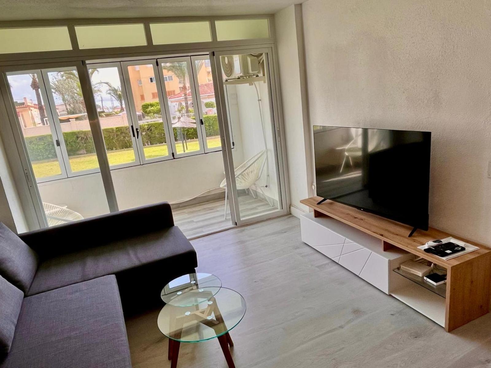 טורבייחה Sea View Apartment Beach Front Punta Prima מראה חיצוני תמונה