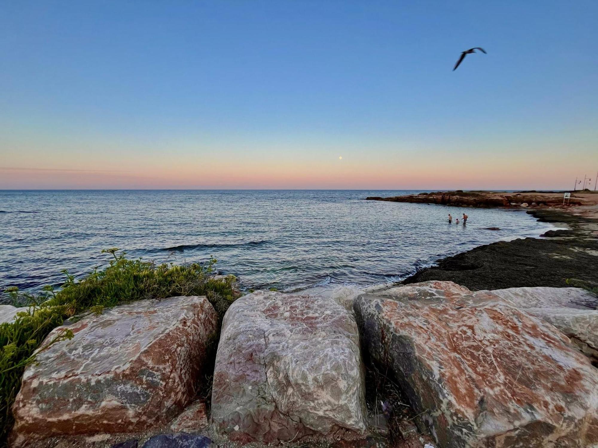 טורבייחה Sea View Apartment Beach Front Punta Prima מראה חיצוני תמונה